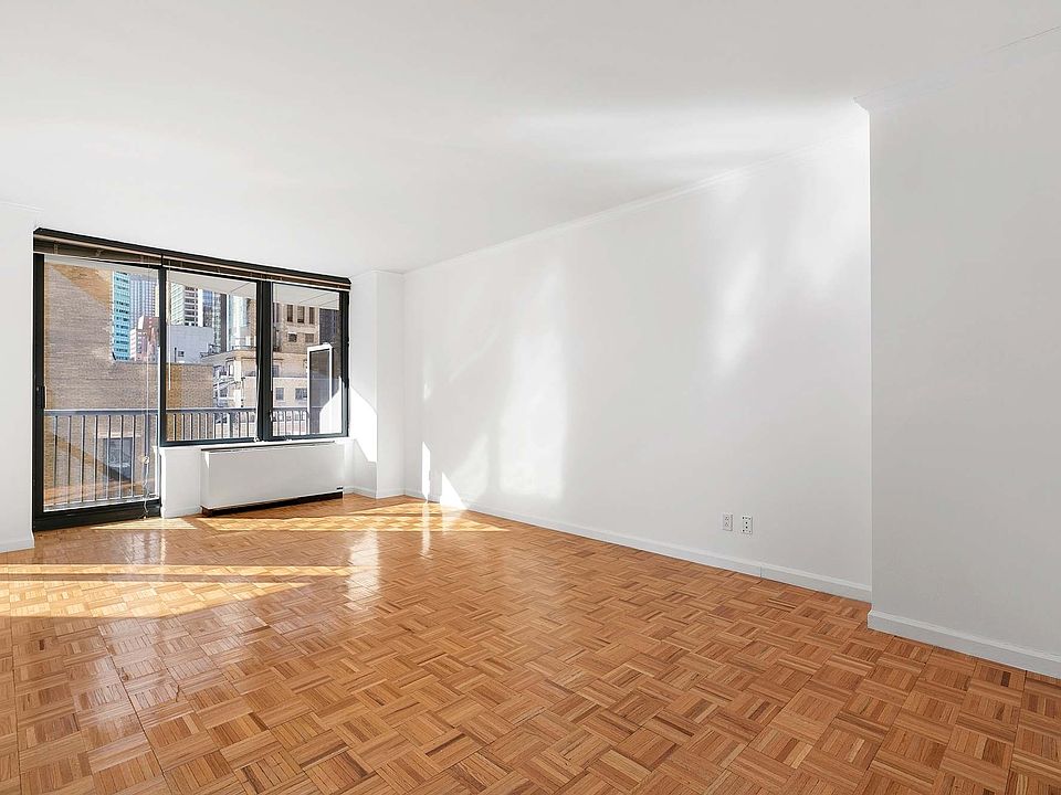 1st image of 150 E 57th St APT 19A