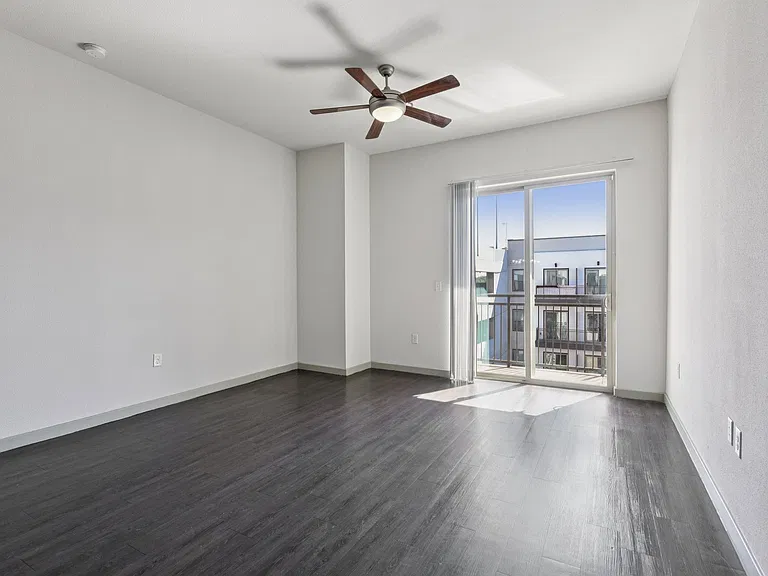 Rivera on Broadway Apartments — Photo 94