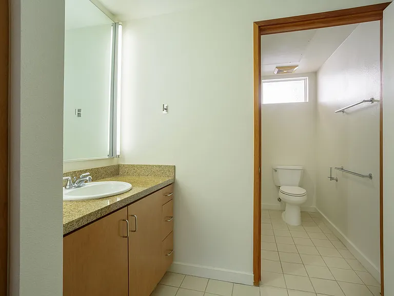 1212 Euclid St #205 — Photo 17