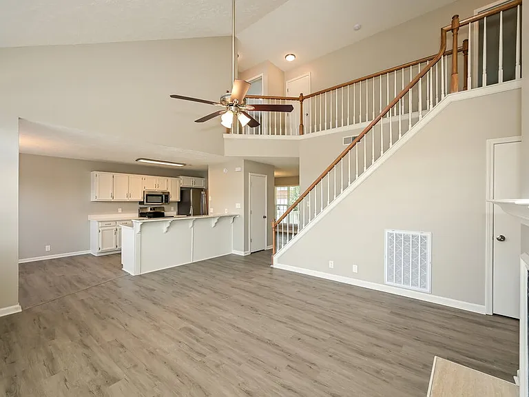 3108 Creekview Ln — Photo 6