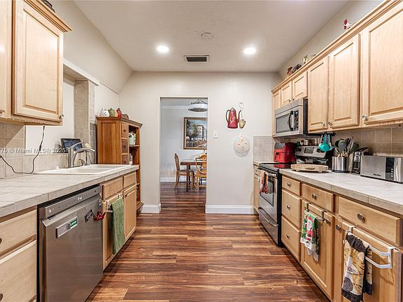 3rd image of 9410 NW 74th Pl