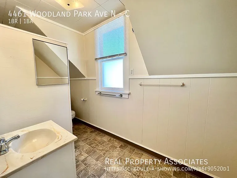 4461 Woodland Park Ave N #C — Photo 11
