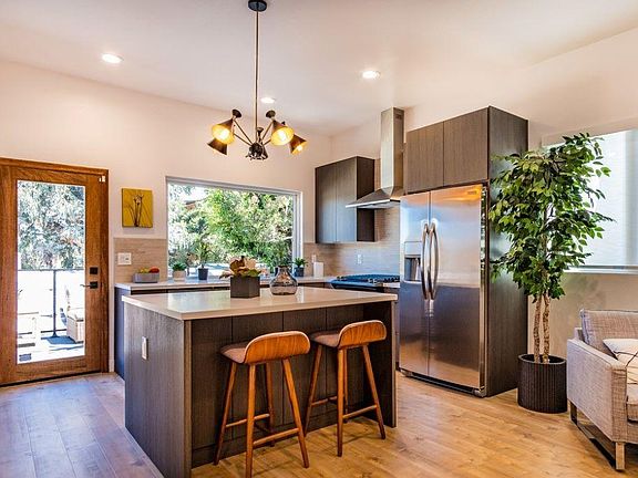 5th image of 6810 Cahuenga Park Trl