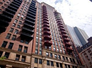 208 W Washington St APT 1206, Chicago, IL 60606