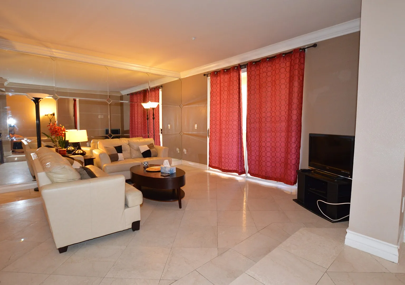 Meridian 2Bdr | 2Bath Luxury Condo w/Den, Valencia floor plan. — Photo 2