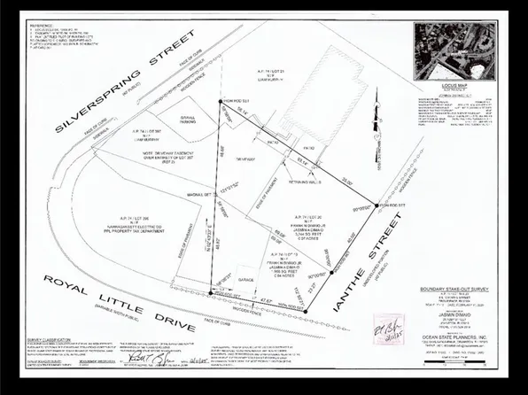 8-10 Ianthe St, Providence, RI 02904