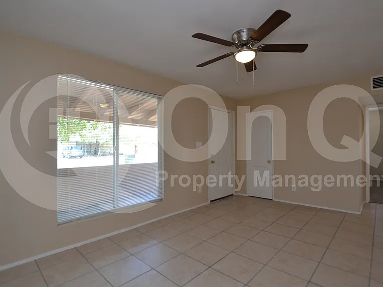 8118 N 29th Ave — Photo 5