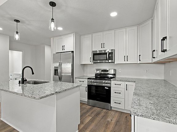 2nd image of 30 Warren St Lot 3