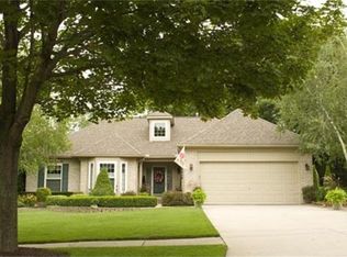 4946 Foothills Dr, Commerce Township, MI