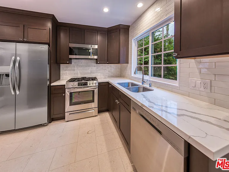 4184 Jackson Ave — Photo 6
