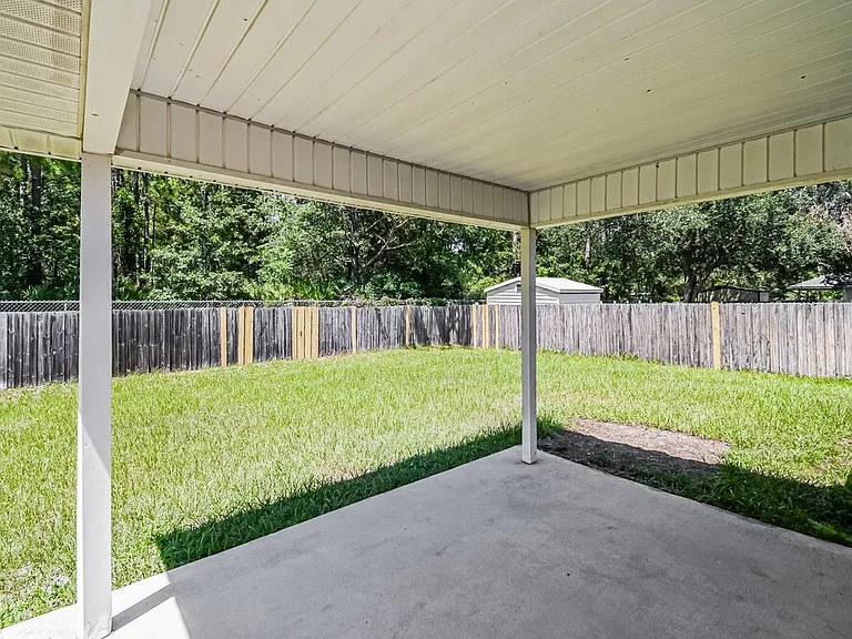 9225 Hawks Run Ln — Photo 15