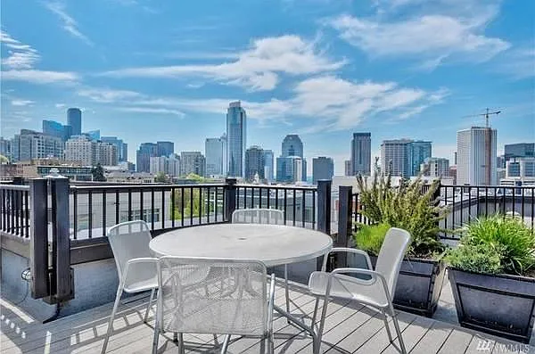 1620 Belmont Ave #528 — Photo 3