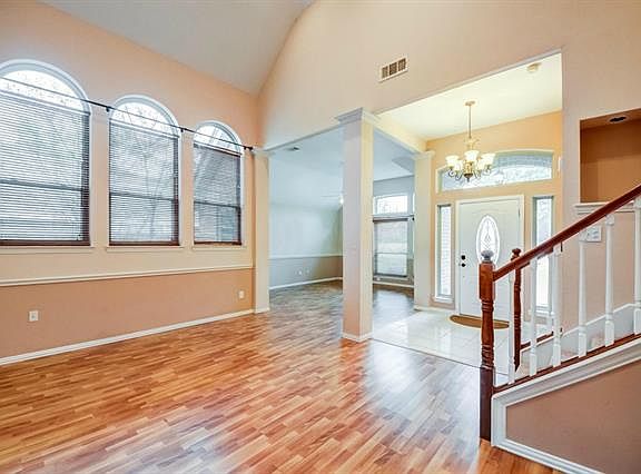 5th image of 2064 Heather Glen Dr