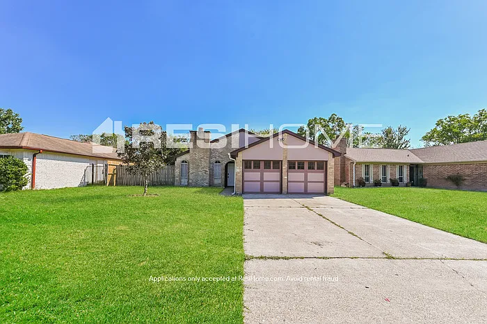 Building Photo - 12610 Fern Forest Dr