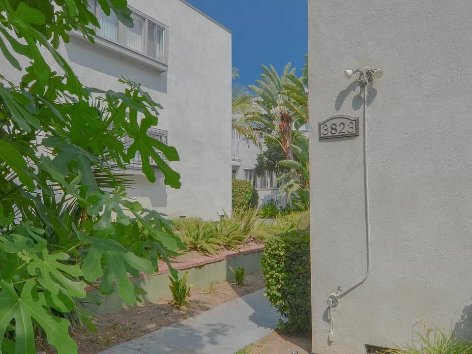 3823 Los Feliz Blvd #7
