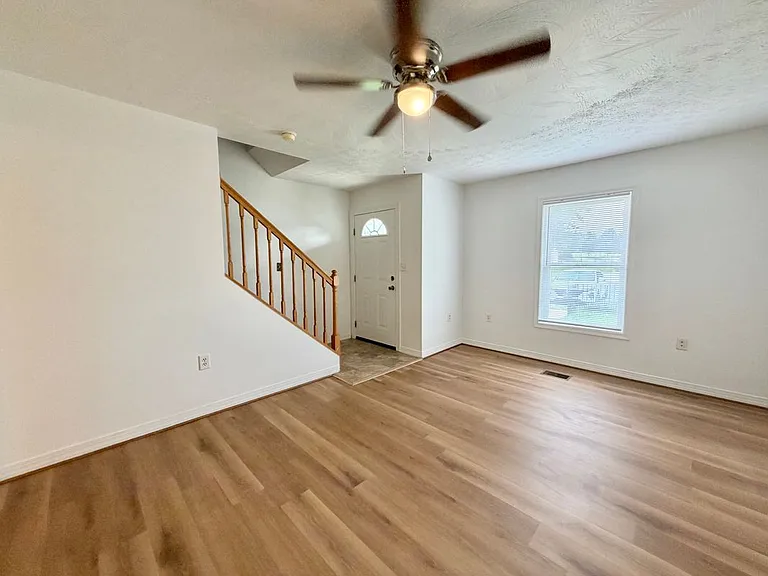 116 T Bird Ln #B — Photo 7