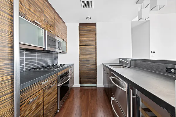 Rented by Compass | media 27