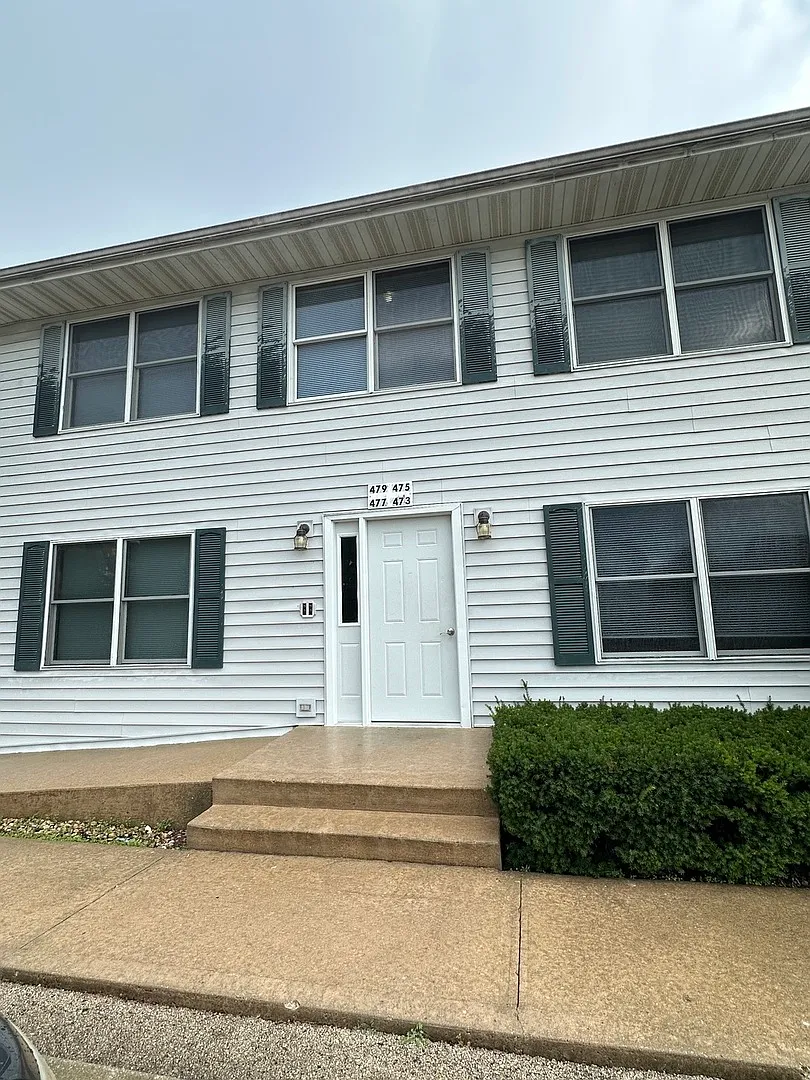 2 bed, 780 sqft, $1,300 — Photo 1