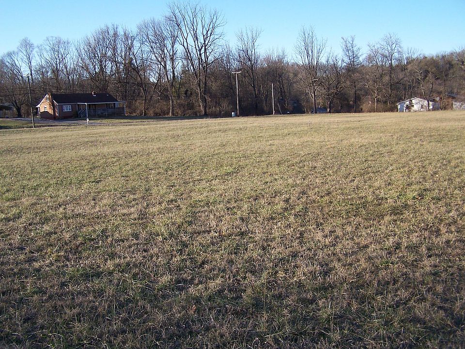 2nd image of 77 Motts Hill Ln
