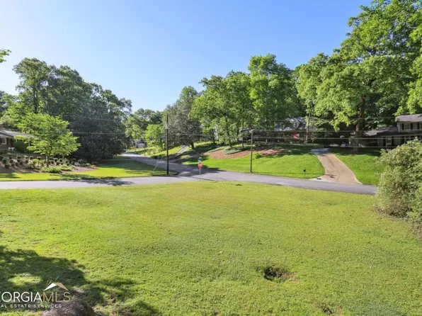 6550 Sentry Hill Trl NE, Sandy Springs, GA 30328