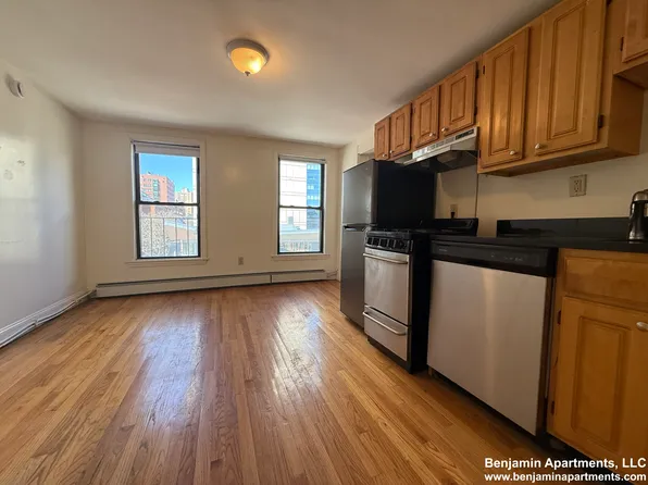 232 Cambridge St, Boston, MA