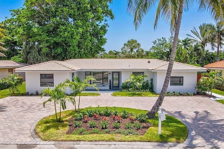 1st image of 324 Bamboo Road