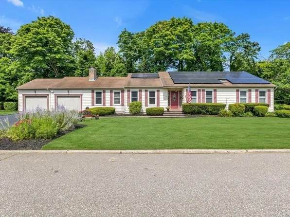 6 Marina Lane, Bayport, NY 11705