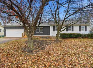 807 S 8th Ave, Washington, IA 52353