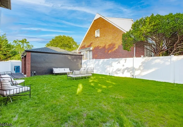 99 Baldwin Pl — Photo 19
