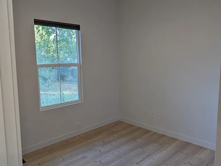 Third bedroom - unfurnished