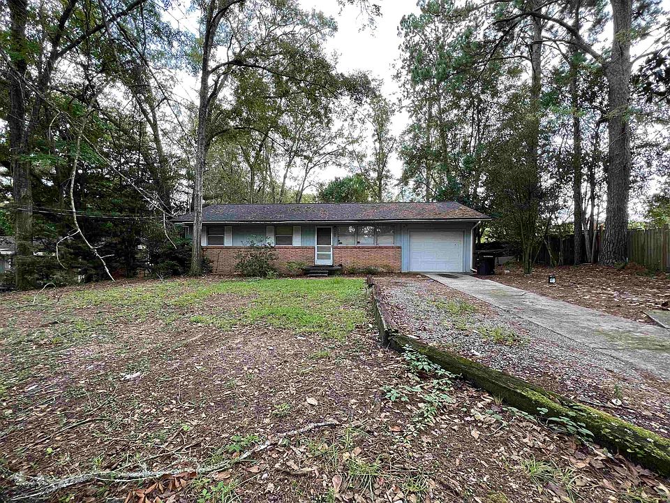 1st image of 2209 Berkshire Dr