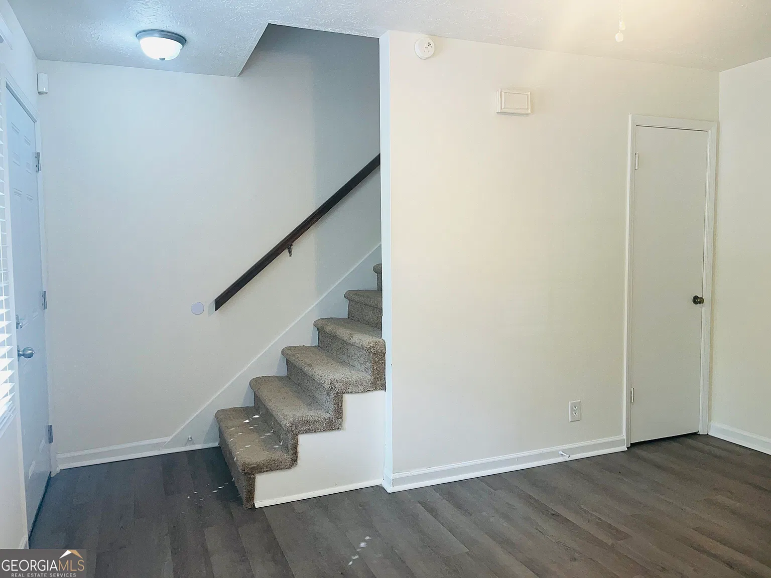 2 bed, 1.5 bath, 960 sqft, $950 — Photo 4
