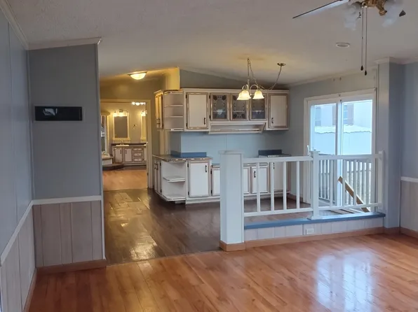 509 Golden Acres Dr, House Springs, MO 63051