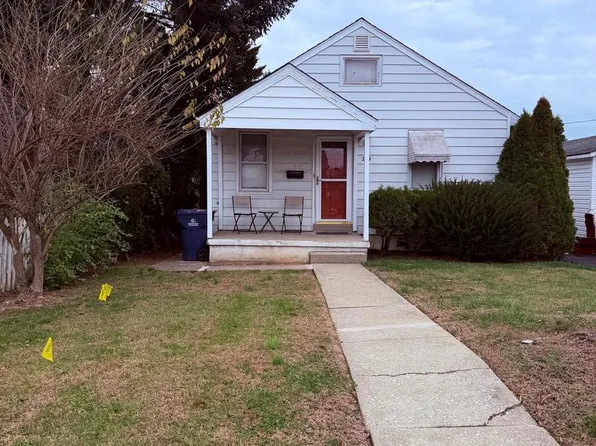 719 W Wyomissing Blvd, West Lawn, PA 19609