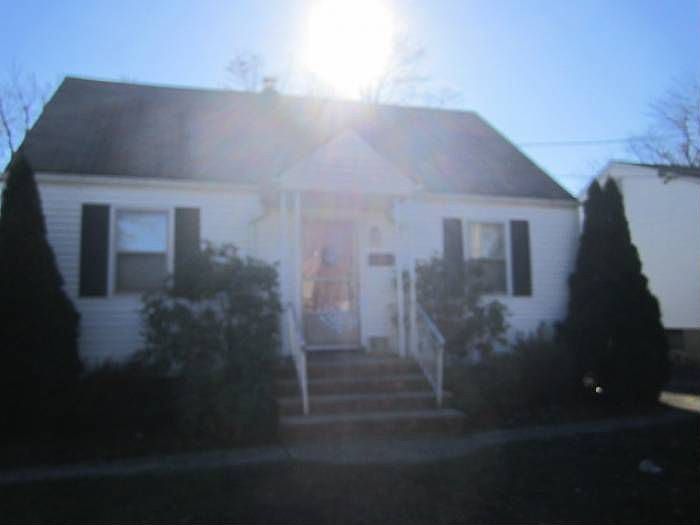152 Hillside Ave, Bergenfield, NJ 07621 Zillow