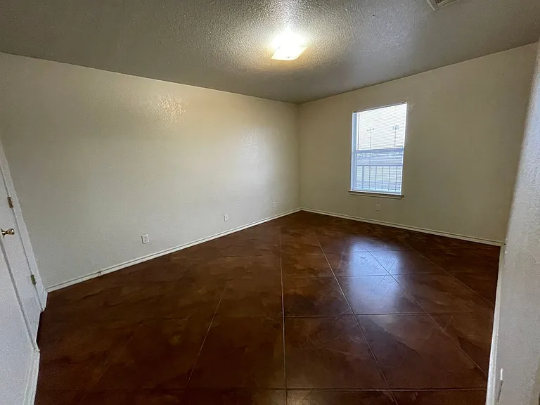 411 E Central TX Expwy — Photo 60