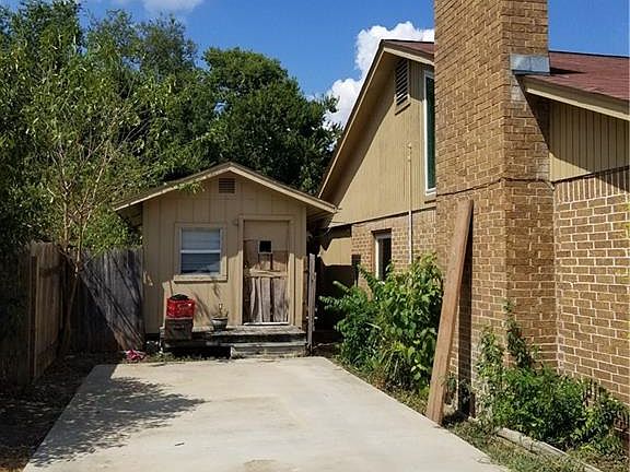2nd image of 806 Westminster Pl