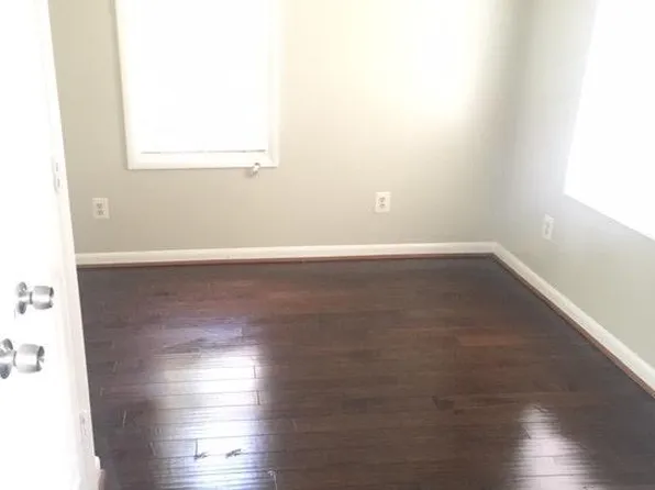 142 Xenia St SE, Washington, DC 20032