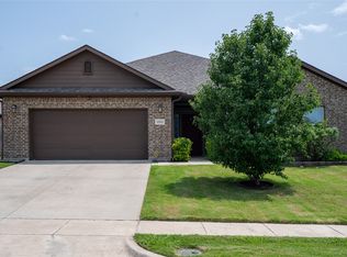 4905 Lakepark Dr, Sanger, TX 76266