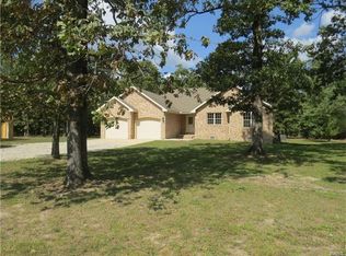 24801 Englewood Ln, Lebanon, MO 65536