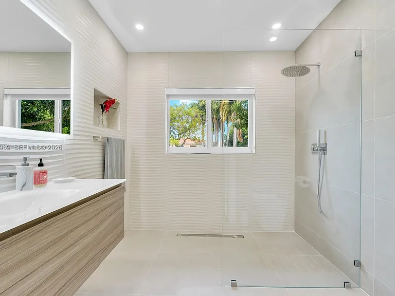 200 N Hibiscus Dr — Photo 23