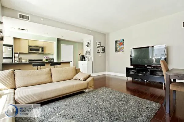 Rented by Metropolitan Property Group | media 22