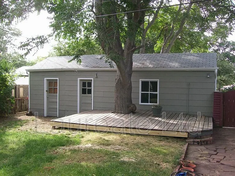 1818 S Dahlia St — Photo 16