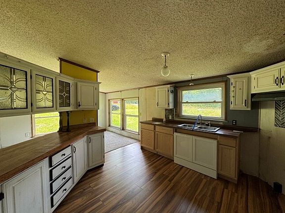 3rd image of 45290 Minerton Rd