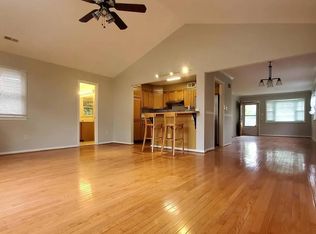 1743 Gilson St, Falls Church, VA 22043