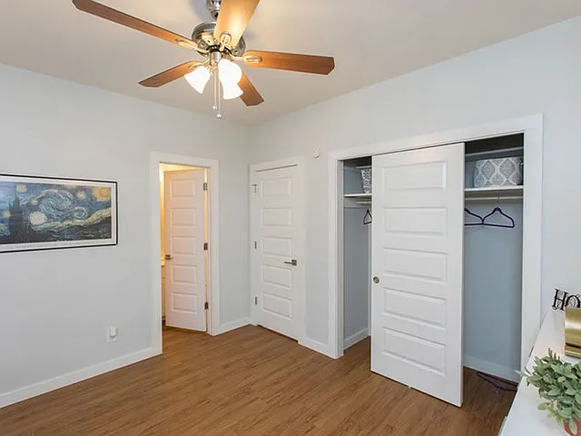 3008 Cedar St — Photo 9