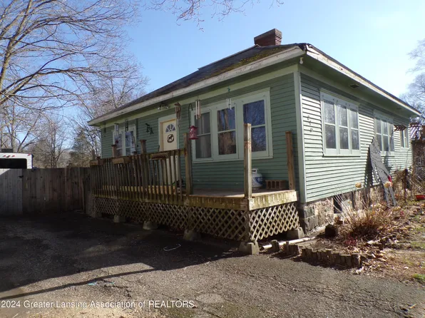 210 E Catherine St, Bellevue, MI 49021