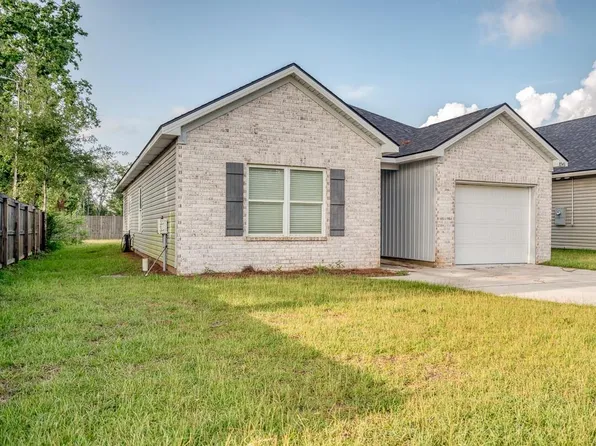 8543 Clarke Rd, Mobile, AL 36695