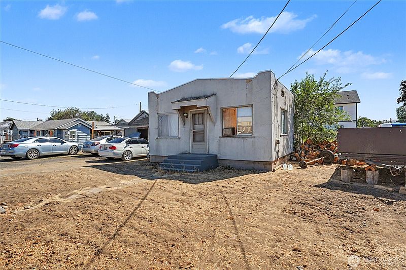 2nd image of 1810 Boggess Lane