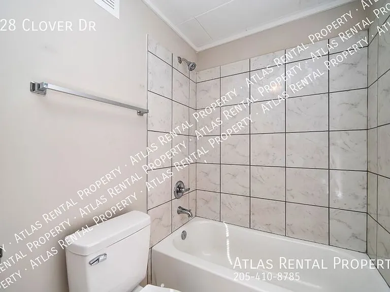 828 Clover Dr — Photo 19